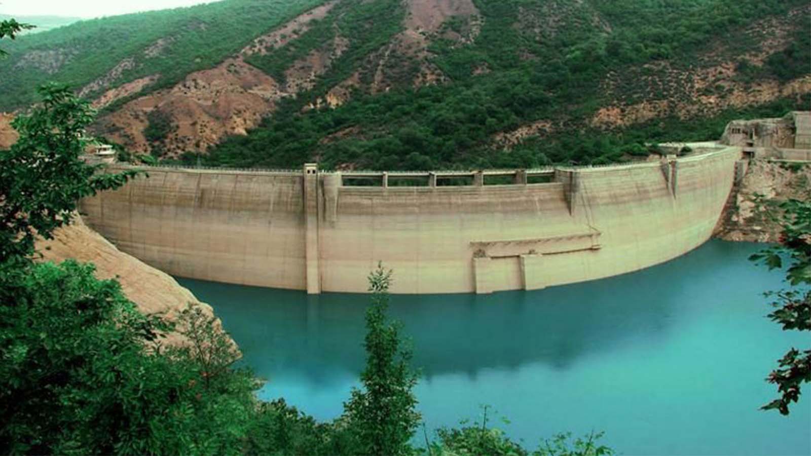 سد سلیمان تنگه،سازه ای انسانی میان طبیعتی سبز