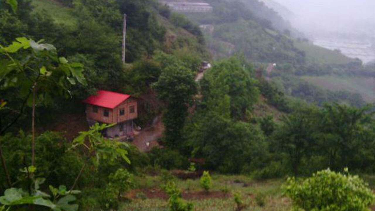 ویلا جنگلی مشرف به آبشار و چشمه طبیعی