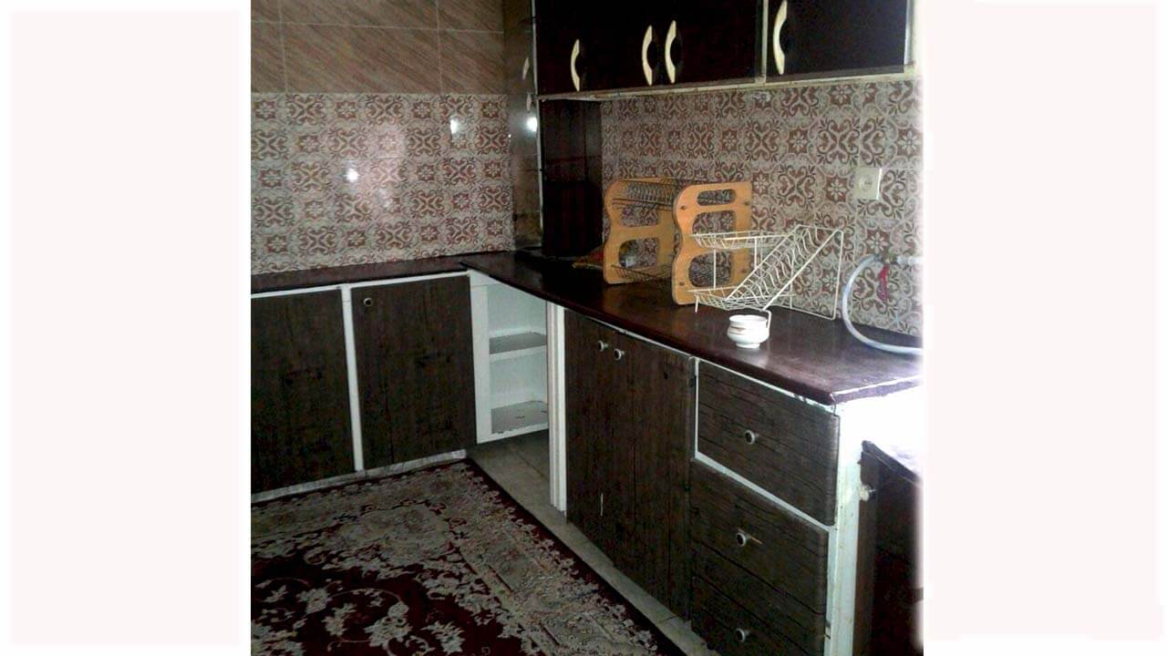 سوییت جنگلی با چشم انداز جنگل