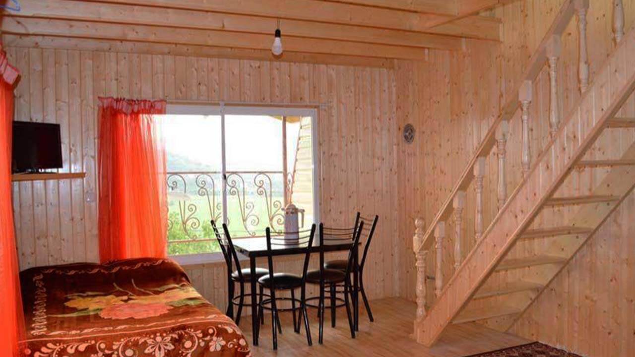 اقامتگاه چوبی باغ فلک