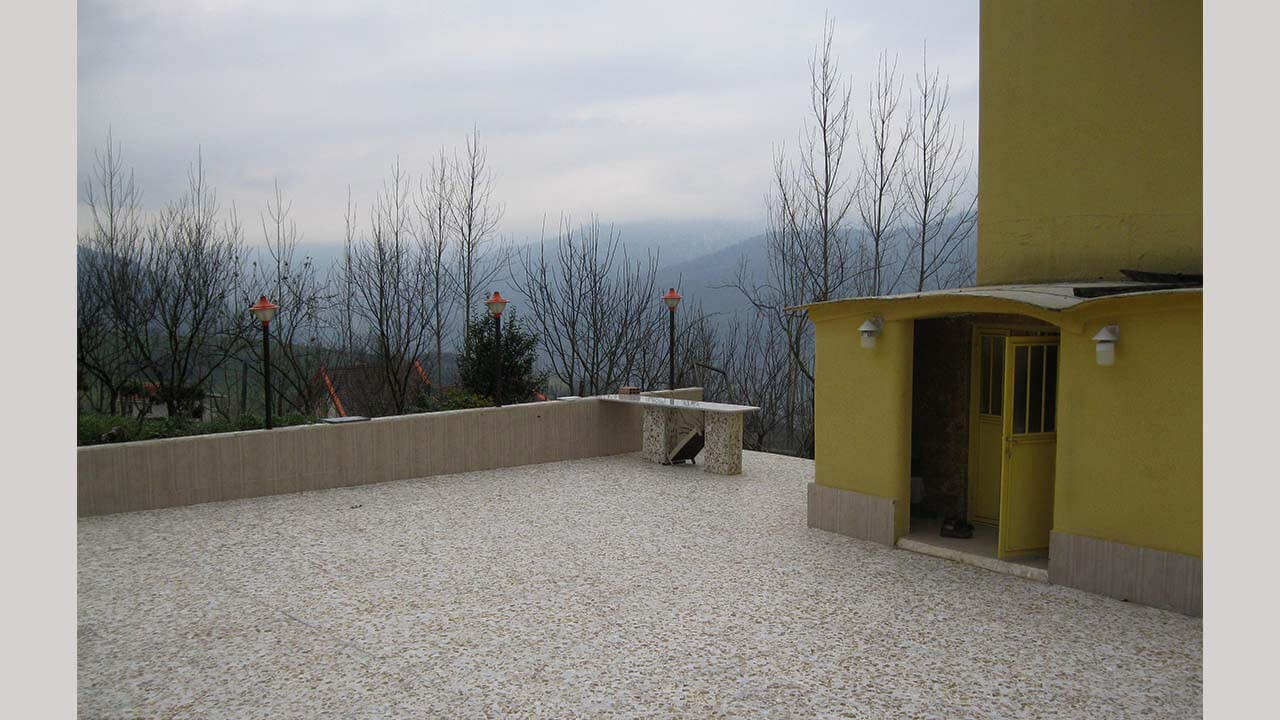 ویلا کوهستانی با چشم انداز قله دماوند