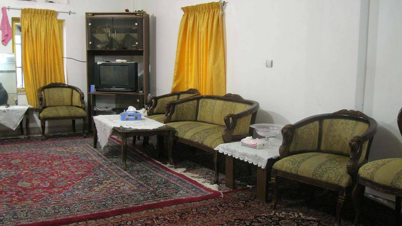 ویلا کوهستانی با چشم انداز قله دماوند