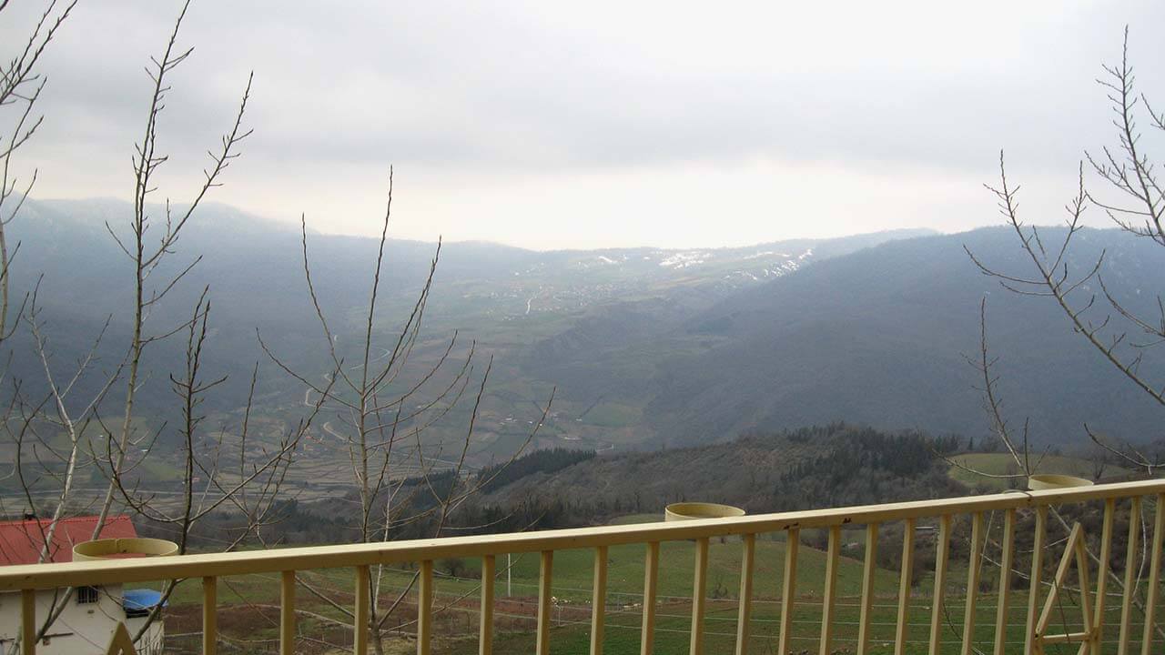 ویلا کوهستانی با چشم انداز قله دماوند