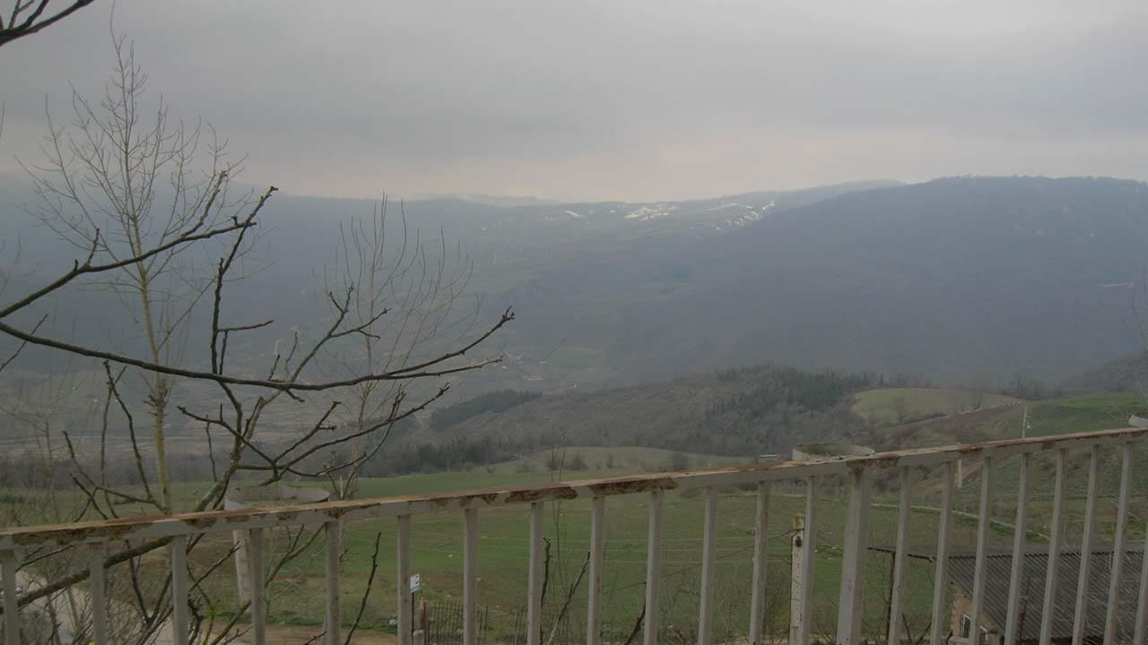 ویلا کوهستانی با چشم انداز قله دماوند